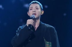 霍尊被迫退演艺圈爆近况 背叛9年女友形象全毁