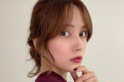 入山杏奈走不出阴影宣布退出AKB48 遭黑粉砍伤右手险废了