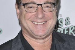 鲍勃·萨格特陈尸饭店 什么病去世的