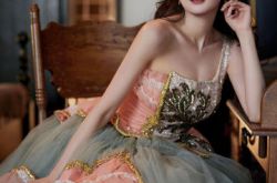 杨幂深夜密会高帅暖男被拍 离婚3年传新恋情