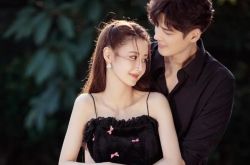 郭品超婚纱照真的吗 认爱小19岁女星半年爆闪婚