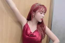 洪真英消失一年半 宣告复出4月发行新专辑