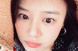 马思纯陪男友飞到英国目击照曝光