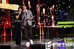 《跨界》首场半决赛 刘涛王凯深情演绎情歌对唱