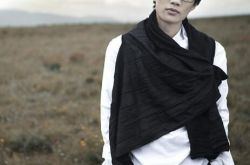 许嵩书香年华央视元宵引声高歌 男神磁性嗓音让人陶醉 