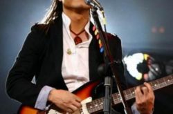 灿烂许巍歌词温暖人心 总是岁月孤独也要深情生活 