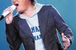 谁的心忘了收原唱大揭秘 走心演唱打动人心 