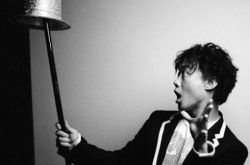 陈奕迅红玫瑰白玫瑰 和张爱玲笔下玫瑰不为人知的故事 