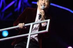 情非得已原唱大揭秘 哈林李敏镐春晚改编成流行 