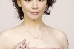 爱笑的眼睛歌词徐若瑄歌词欣赏 与丈夫李云峰现身儿子满月宴 