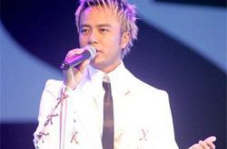 李克勤一生不变深情演唱 一首感动众人的经典歌曲 