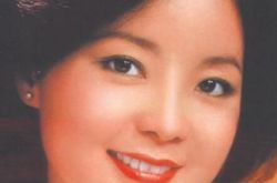 邓丽君一见你就笑歌词解析 王菲隔空接唱完整《清平调》 