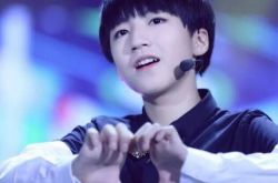 王俊凯宠爱图片帅气可爱 mv呈现暖心意境 