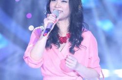 遗憾许美静歌词欣赏 爱情里本就没有对错 