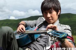 邰正宵的歌《九百九十九朵玫瑰》欣赏 曾是全球华人情歌典范 