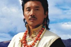 容中尔甲高原红歌词激扬 拍电影邀雪域公主旺姆当女主角 