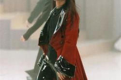 回顾经典热情演唱会 忆哥哥张国荣风华绝代 