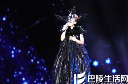 蒙面歌王总冠军歌曲风格多变  黑天鹅爆肺登场飙高音 