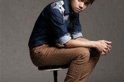 找对的人张敬轩歌词 看缘分擦肩而过后的迷茫 