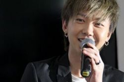 黄义达歌曲好听到爆炸 粉丝一站到底合唱“义式摇滚” 