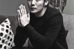 李荣浩歌曲《爸爸妈妈》欣赏 看似平淡却感动至深 