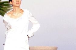 夕阳之歌梅艳芳唯美演唱 女神独特嗓音让人欲罢不能 