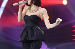 黄龄好听的歌之HIGH歌 女神完美嗓音带给你极致享受 