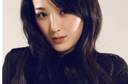 喝着烈酒唱情歌歌词  伤感情歌让人落泪 