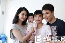 宝宝抱抱张丹峰女儿成长记录  新晋父亲为爱变成