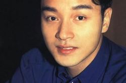 张国荣对唱歌曲之深情相拥 男神与辛晓琪唯美嗓音让人陶醉 