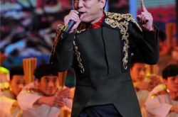 黄渤极限挑战唱歌获大赞 带病携手哈林嗨翻全场 