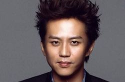 有情世间邓超介绍 一个演员却唱出感人歌曲 