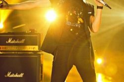 无情的情书歌词虐心 张杰霸气诠释舞台王者 