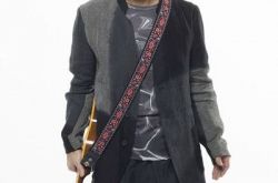 突然的自我歌词赏析 听伍佰表达沧桑中氤氲潇洒的情怀 