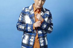 张信哲2014新歌《爱你的宿命》 最大限度诠释爱情寓意 