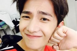 大神杨洋唱过的歌曲 肖奈的高冷形象瞬间解冻 