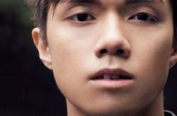 张敬轩吻的太逼真是什么歌 三次元音乐 