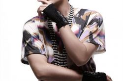 世界末日歌词赏析 填词和谱曲编曲制作全由周杰伦一人完成 