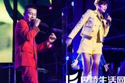 欧豪李宇春快男现场亲密互动 同为饶舌歌手彼此惺惺相惜 