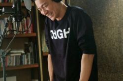 亲爱的小孩刘德华歌曲 讲述人们该如何走向回家的路 