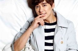 李易峰四叶草歌曲介绍 演绎人生未来未知的疑问和思考 