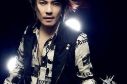 男才女貌主题曲阿杜《他一定很爱你》 唱出男人内心的脆弱 