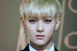 可凡倾听黄子韬谈解约 节目中率性直言不想活那么累 