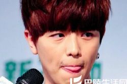 热搜黄鸿升歌曲 在唱歌的时候他常觉得自己是个外星人 