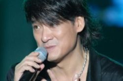 回顾金庸武侠剧经典歌曲  周华健罗文笑唱英雄豪情侠义 