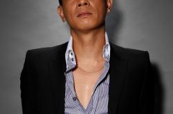 陈小春古惑仔歌曲大推荐 也有柔情情歌王一面 