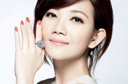 半个月亮歌词赏析 听梁静茹表达出对于那个他的思念 