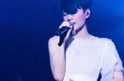 王菲复出开演唱会 谢霆锋2016演唱会妇唱夫随包制作 