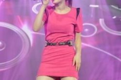 丁当中国好声音献唱 让收视率一路飙升 