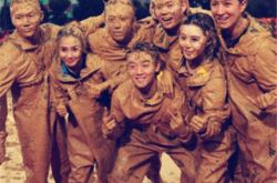 奔跑吧兄弟圣斗士之战搞笑来袭 泥潭大战兄弟女神火拼 